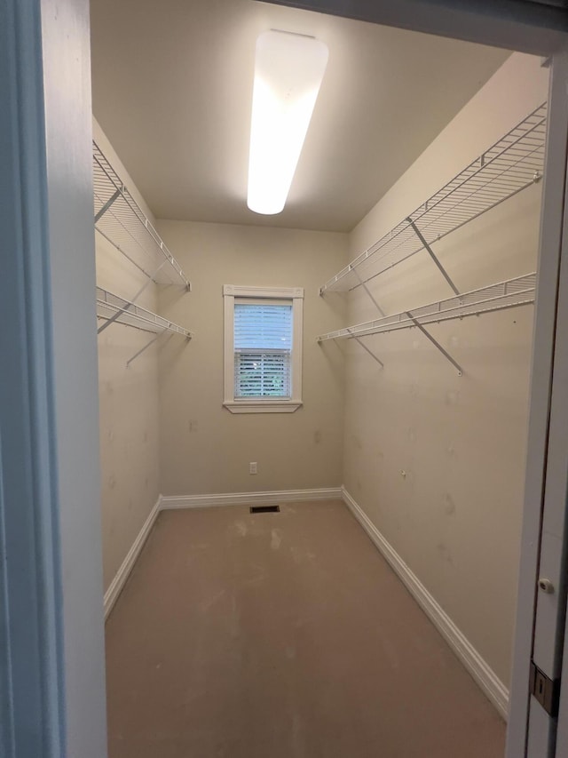 131 Betsy Ross Ln, Danville, KY 40422 - walk in closet featuring carpet