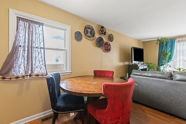 1716 Biloxi Ct, Lexington, KY 40505 - dining space featuring wood finished floors and baseboards