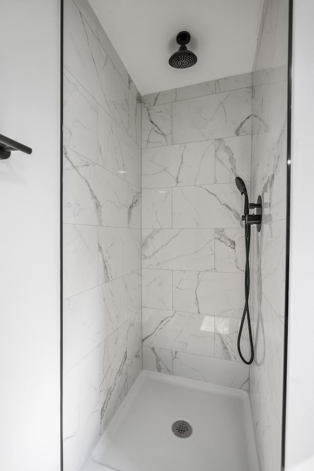 460 Spring St, Mt Sterling, KY 40353 - full bathroom featuring a marble finish shower