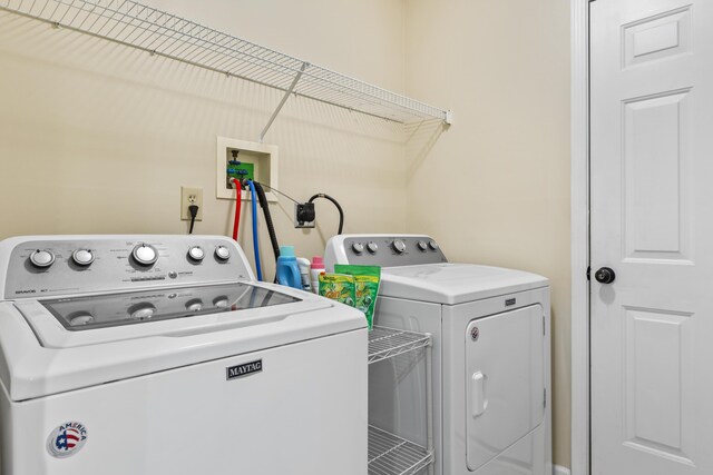 102 Dickinson Ct, Georgetown, KY 40324 - laundry room featuring washer and clothes dryer
