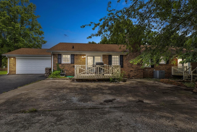 230 Fairway Dr, Nicholasville, KY 40356 - single story home with brick siding