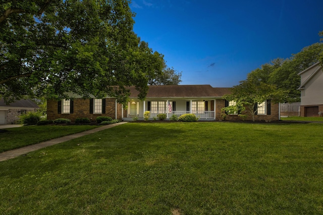 230 Fairway Dr, Nicholasville, KY 40356 - single story home with a porch, a front lawn, and brick siding