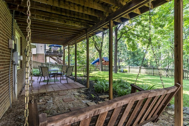 768 Emmett Creek Ln, Lexington, KY 40515 - fenced backyard featuring a patio