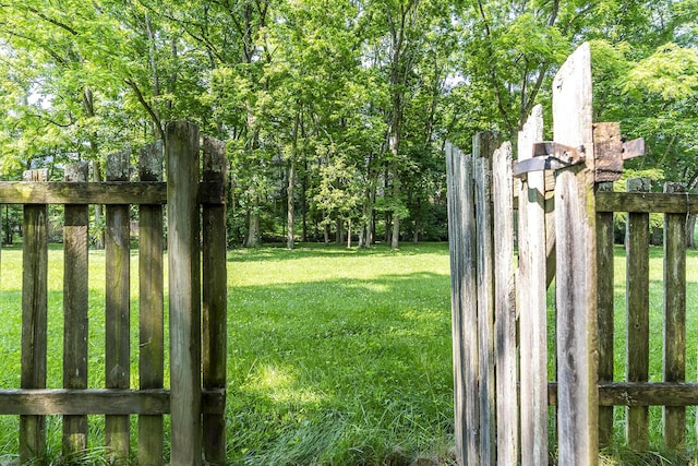 768 Emmett Creek Ln, Lexington, KY 40515 - view of yard