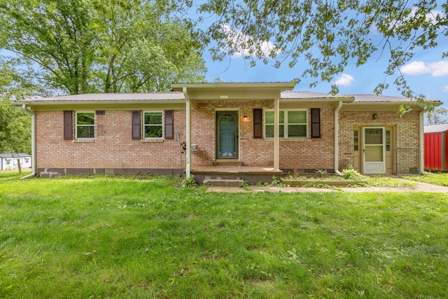 15 Conlee Ln, Stanton, KY 40380 - single story home with a front lawn and metal roof