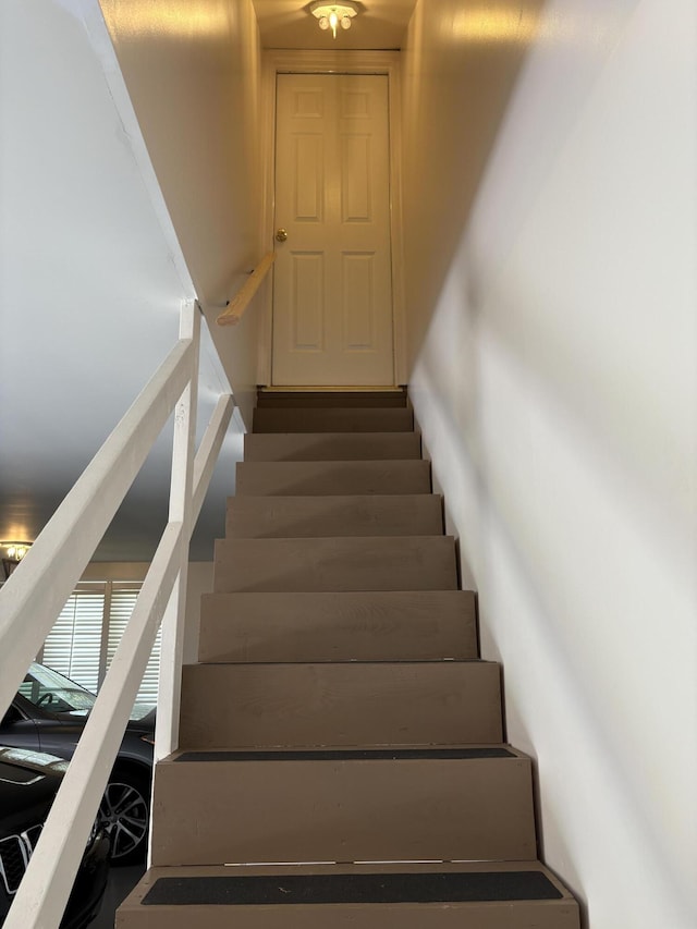 260 Beech Fork Blvd, Clay City, KY 40312 - view of staircase