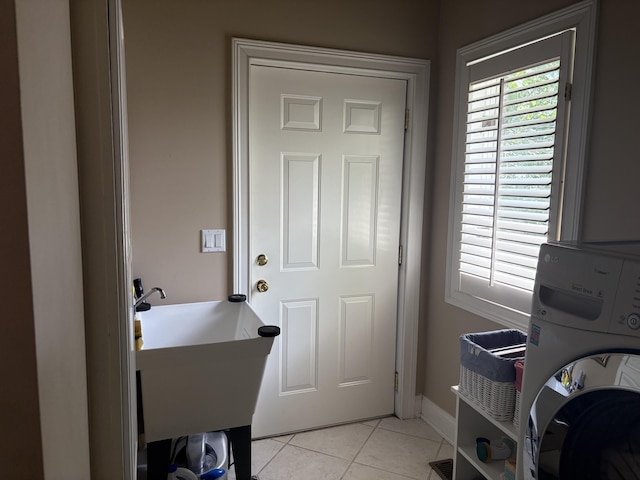 260 Beech Fork Blvd, Clay City, KY 40312 - laundry room with washer / clothes dryer and light tile patterned flooring