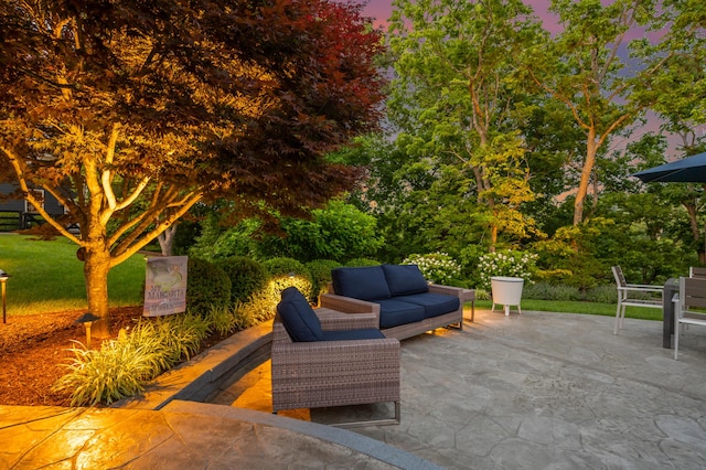 315 Whispering Brook Dr, Nicholasville, KY 40356 - view of patio / terrace with an outdoor living space and outdoor dining area