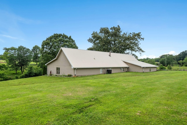 200 Maxwell Ln, Somerset, KY 42503 - back of house featuring a yard