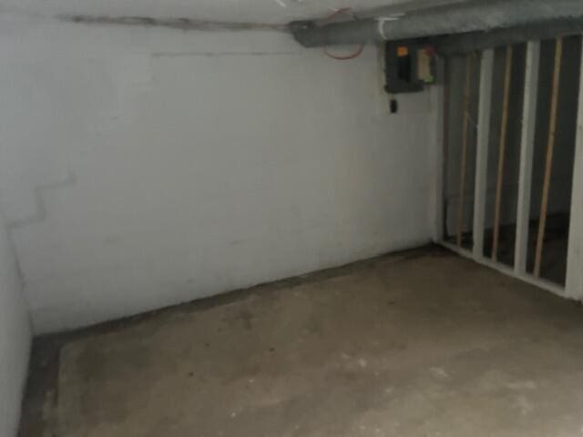 977 Muddy Creek Rd, Winchester, KY 40391 - view of below grade area