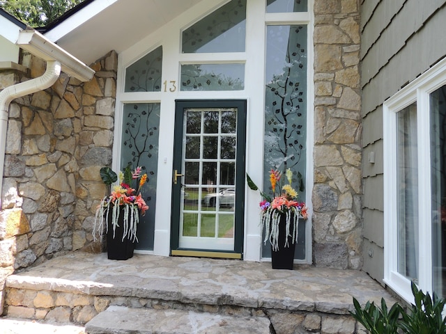 13 Scotland Dr, Frankfort, KY 40601 - property entrance featuring stone siding