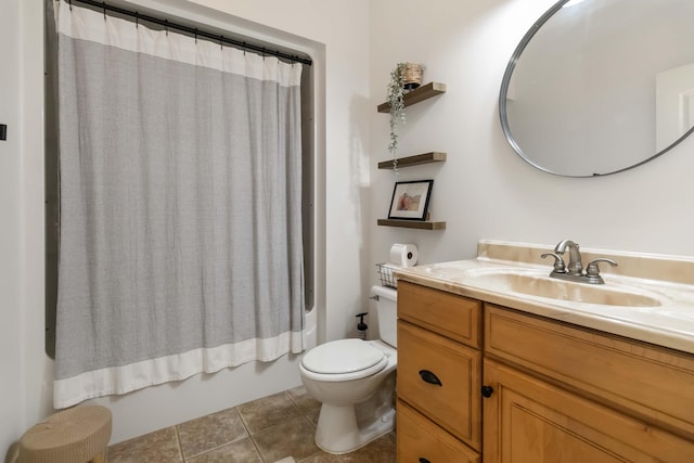 195 Couch Baker Ln, London, KY 40744 - full bath with vanity and shower / bath combo