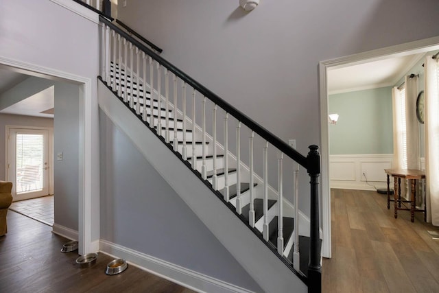 106 Squires Pointe Rd, Paris, KY 40361 - stairs featuring wood finished floors and ornamental molding
