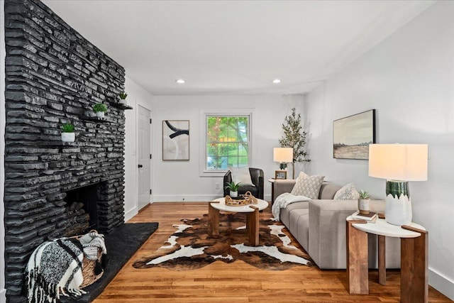 2940 Southview Dr, Lexington, KY 40503 - living area with wood finished floors, recessed lighting, and a fireplace