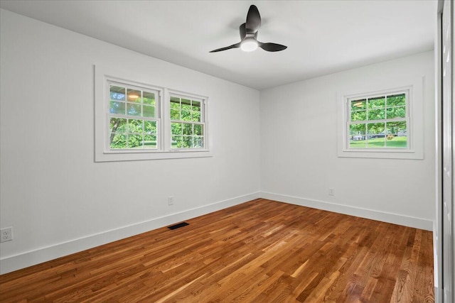 2940 Southview Dr, Lexington, KY 40503 - unfurnished room featuring wood finished floors and ceiling fan