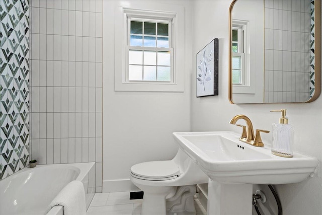 2940 Southview Dr, Lexington, KY 40503 - bathroom with toilet and bathing tub / shower combination