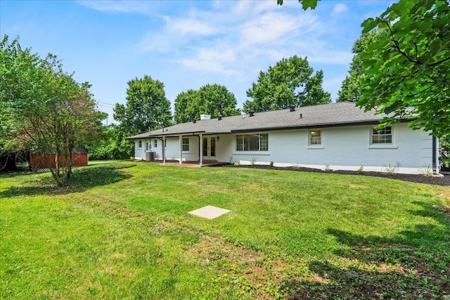 2940 Southview Dr, Lexington, KY 40503 - rear view of property featuring a yard and a patio area