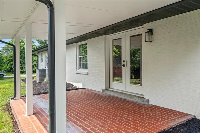 2940 Southview Dr, Lexington, KY 40503 - porch with french doors