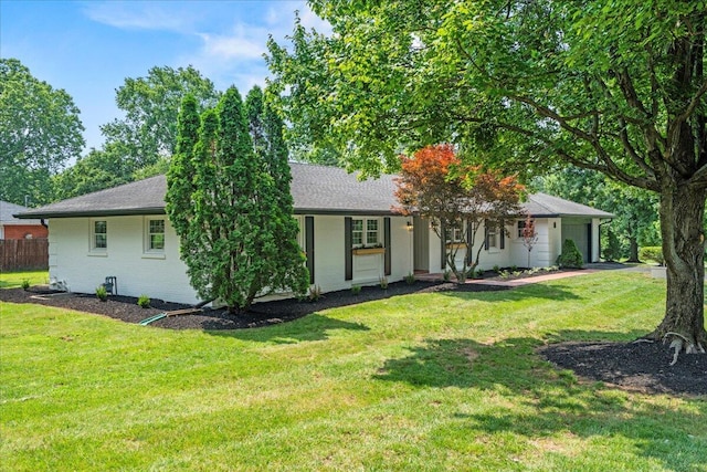 2940 Southview Dr, Lexington, KY 40503 - single story home featuring a garage and roof with shingles