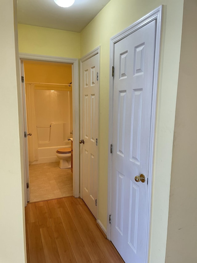 354 Garden Point Dr, Frankfort, KY 40601 - hallway featuring light wood-style floors