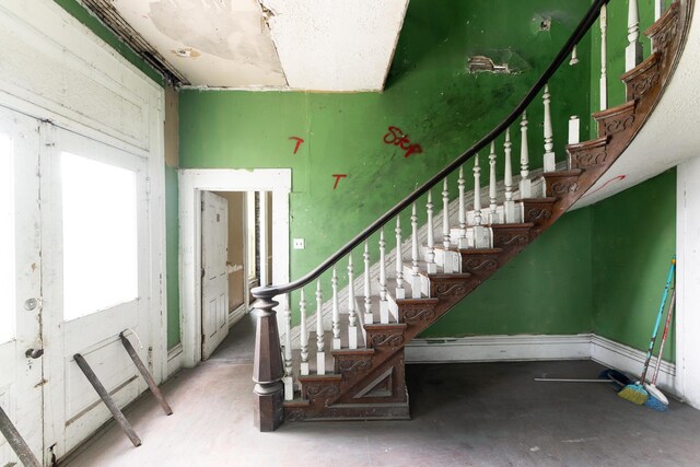 411 High St, Paris, KY 40361 - entryway with stairs