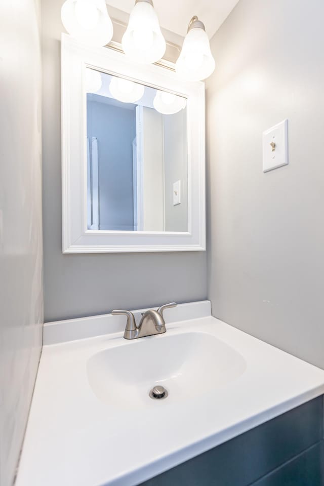 111 Hagan Ct, Lancaster, KY 40444 - bathroom with vanity