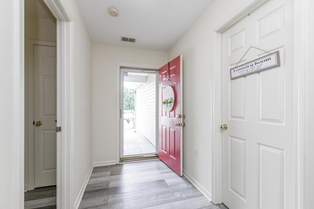4026 Briar Creek Dr, Lawrenceburg, KY 40342 - foyer entrance featuring baseboards and light wood-style flooring