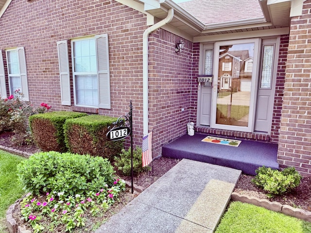 1012 Heathcliff Dr, Richmond, KY 40475 - doorway to property with brick siding and roof with shingles