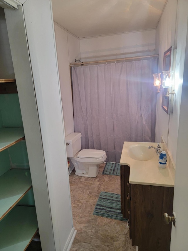 3380 Upton Talley Rd, Upton, KY 42784 - full bath featuring vanity and a shower with shower curtain