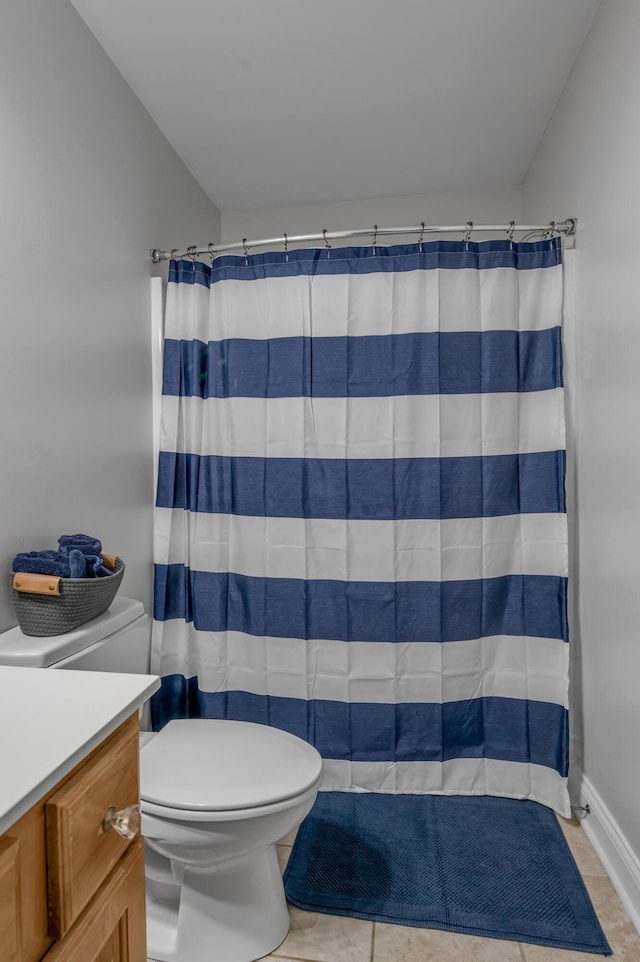103 Windridge Dr, Nicholasville, KY 40356 - bathroom with vanity and curtained shower