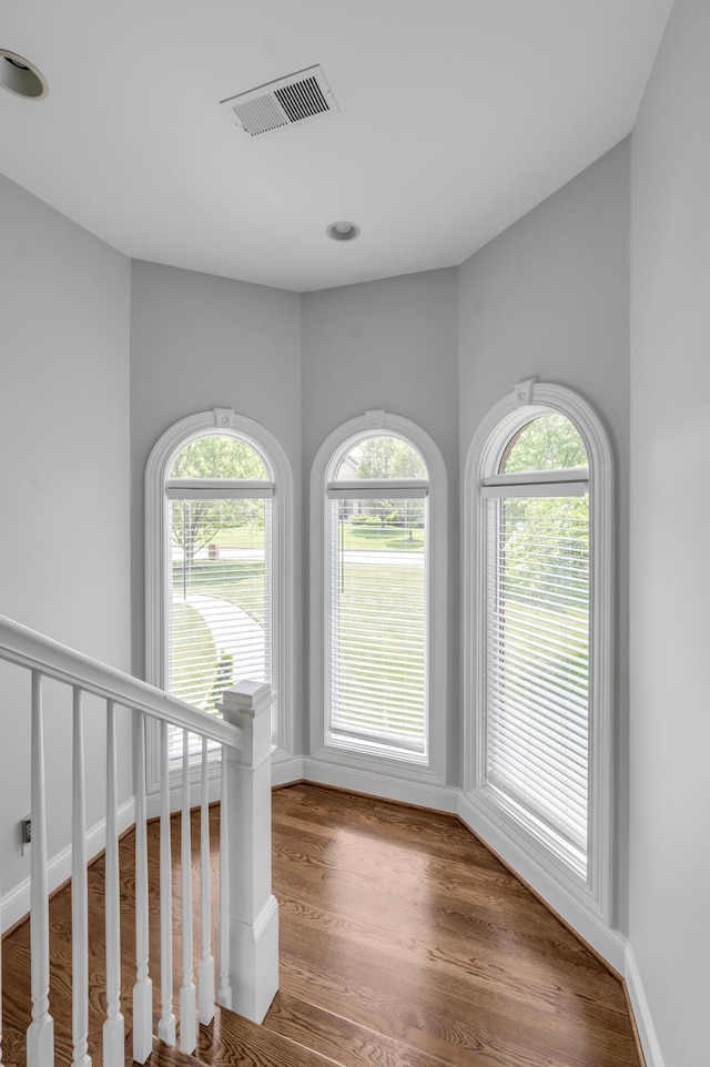 103 Windridge Dr, Nicholasville, KY 40356 - corridor featuring wood finished floors and baseboards
