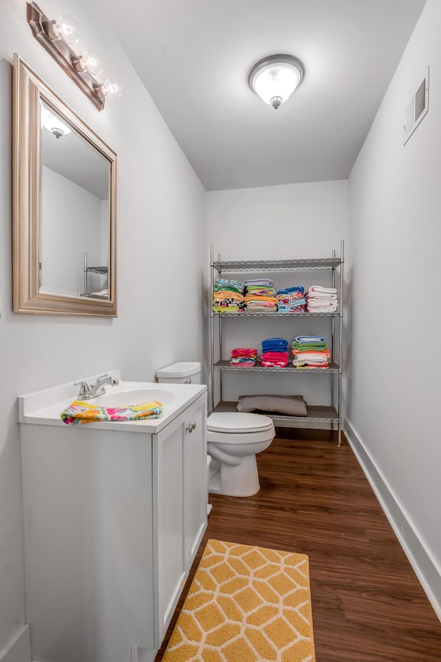 103 Windridge Dr, Nicholasville, KY 40356 - half bath with wood finished floors and vanity