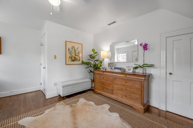 341 Kingsway Dr, Lexington, KY 40502 - living area with wood finished floors and a ceiling fan
