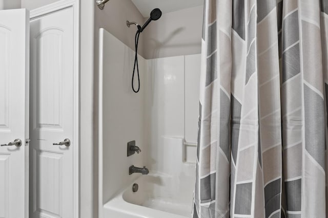 136 Meadowcrest Dr, Georgetown, KY 40324 - full bath with shower / tub combo
