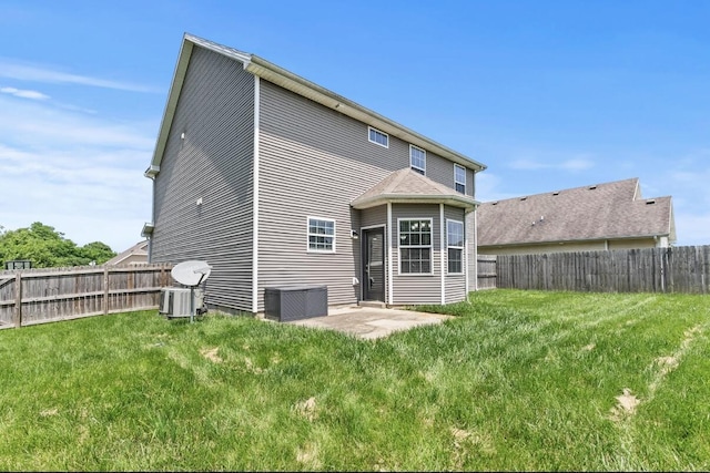 136 Meadowcrest Dr, Georgetown, KY 40324 - rear view of house with a fenced backyard and a patio area