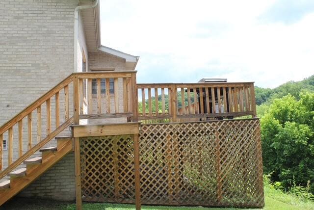 529 S 2nd St, Williamsburg, KY 40769 - view of wooden deck