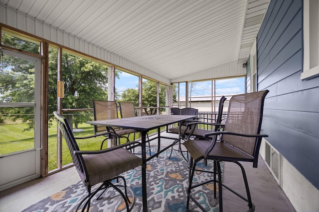 9209 W Hwy 80, Nancy, KY 42544 - sunroom / solarium with lofted ceiling and outdoor dining area