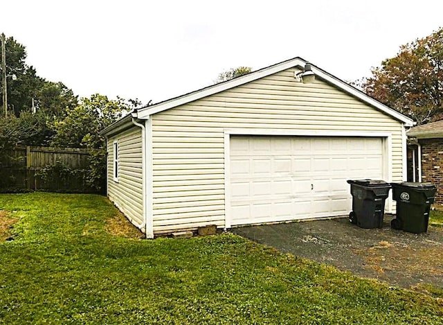 1984 Greenleaf Dr, Lexington, KY 40505 - view of detached garage