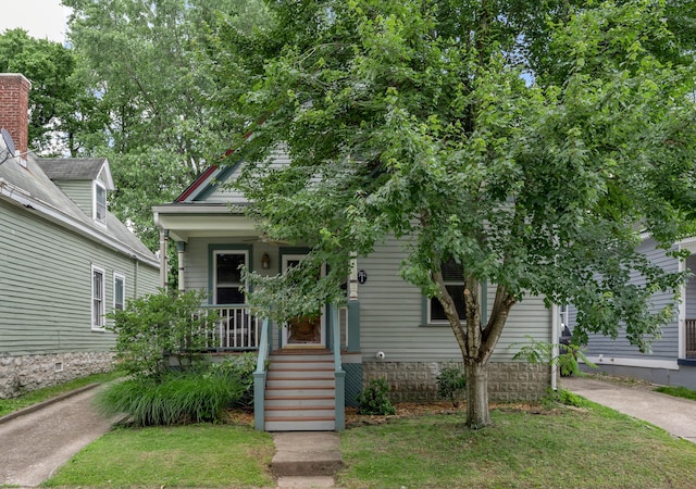 334 Oldham Ave, Lexington, KY 40502 - view of front facade with a porch