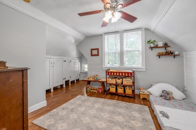 334 Oldham Ave, Lexington, KY 40502 - bedroom with vaulted ceiling, wood finished floors, and a ceiling fan