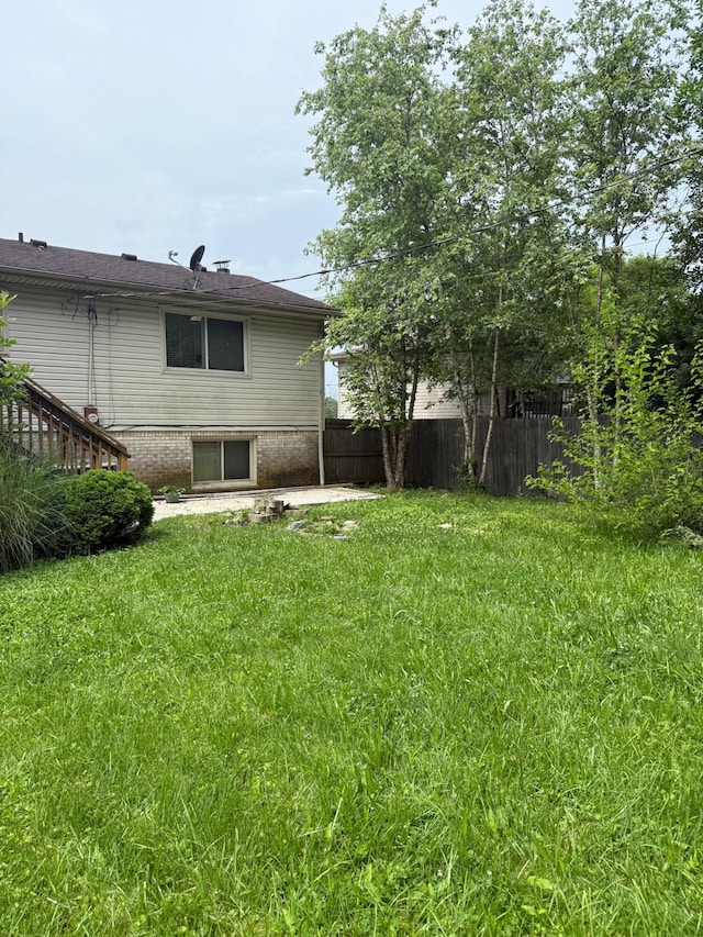 2829 Easthills Dr, Lexington, KY 40517 - rear view of property featuring brick siding