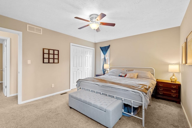 441 Cromwell Way, Lexington, KY 40503 - bedroom featuring light carpet, a textured ceiling, a closet, and ceiling fan