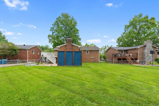 441 Cromwell Way, Lexington, KY 40503 - fenced backyard with stairway and a deck