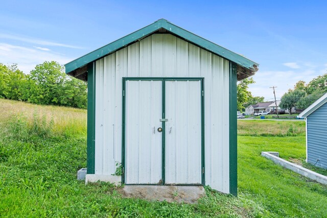 423 Perryville St, Harrodsburg, KY 40330 - view of shed