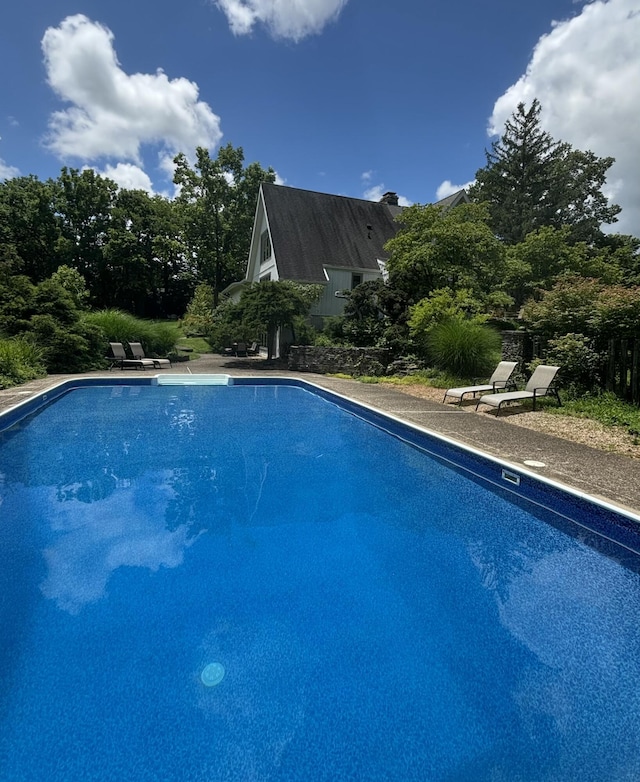 2968 Delong Rd, Lexington, KY 40515 - swimming pool featuring a patio