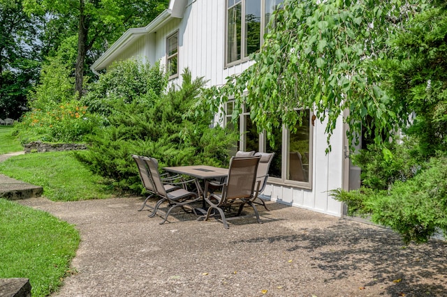 2968 Delong Rd, Lexington, KY 40515 - view of patio featuring outdoor dining area