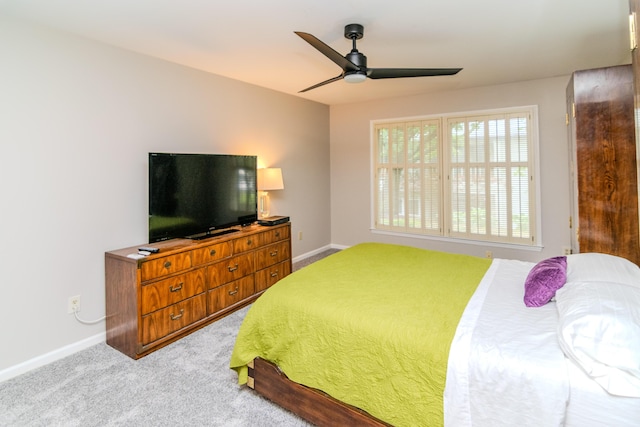 395 Redding Rd Unit 30, Lexington, KY 40517 - carpeted bedroom featuring baseboards and a ceiling fan