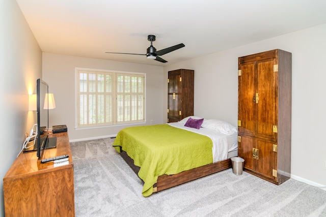 395 Redding Rd Unit 30, Lexington, KY 40517 - bedroom featuring carpet floors and a ceiling fan