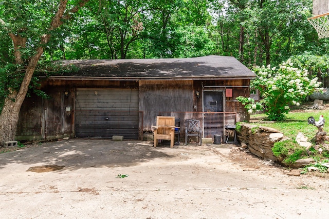 1181 Tracy Rd, Lawrenceburg, KY 40342 - view of detached garage