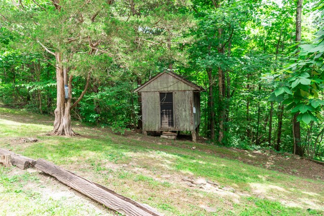 1181 Tracy Rd, Lawrenceburg, KY 40342 - view of yard with a storage shed